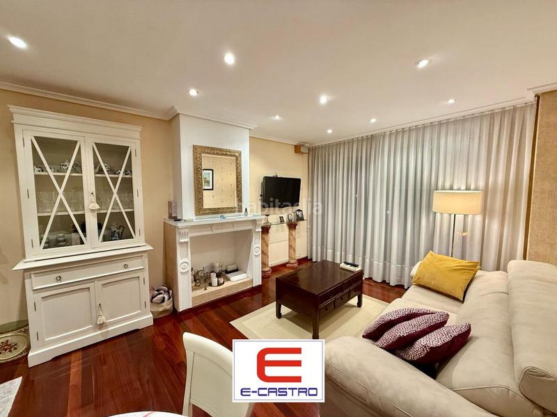 Foto 0b217c3f-58fe-4bfa-9572-bcc86674b6d0. Pis a los caserios 8 a Centro Castro - Urdiales