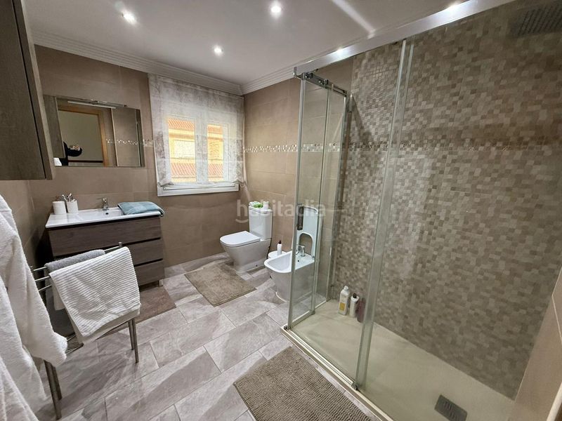 Foto 32112726-f548-4c77-b4d6-c70860fd7ba2. Casa amb calefacció aparcament piscina a Samano Castro - Urdiales