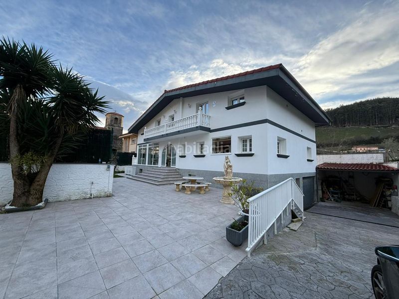 Foto 4d5ca21c-2b97-4805-94a7-197a9977d3ba. Casa amb calefacció aparcament piscina a Samano Castro - Urdiales