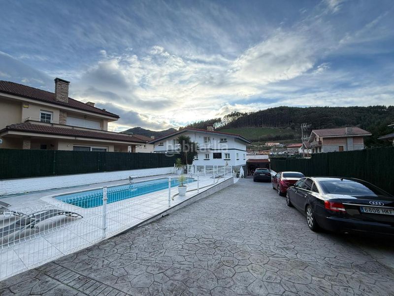 Foto edd96e9f-90db-4170-bd6c-951686a673a0. Casa amb calefacció aparcament piscina a Samano Castro - Urdiales