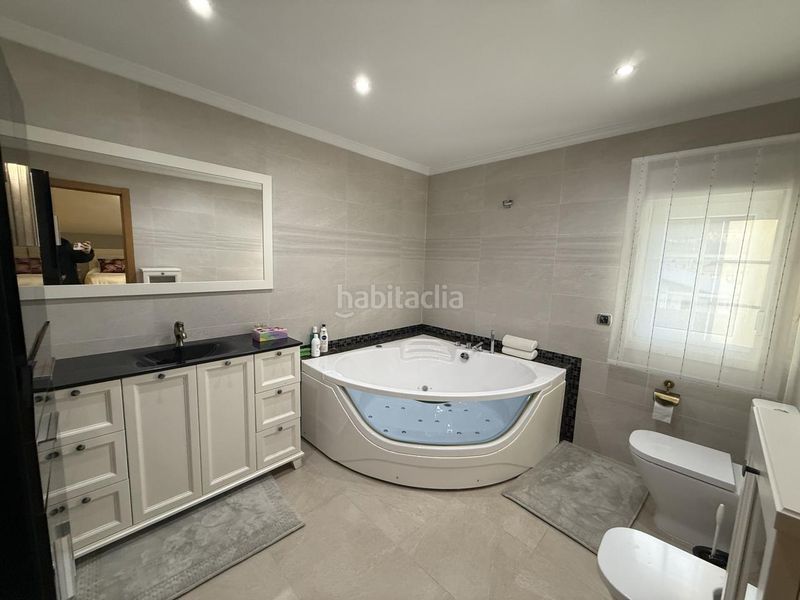 Foto f15e2ee6-98e0-4271-b176-1c894bcfec53. Casa amb calefacció aparcament piscina a Samano Castro - Urdiales