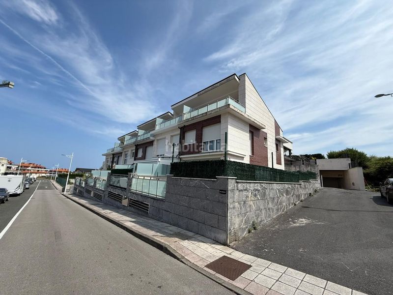 Foto a00634ba-d175-4b1f-87ae-260b7d48b9d8. Casa adossada a de españa 4 a Cotolino Castro - Urdiales
