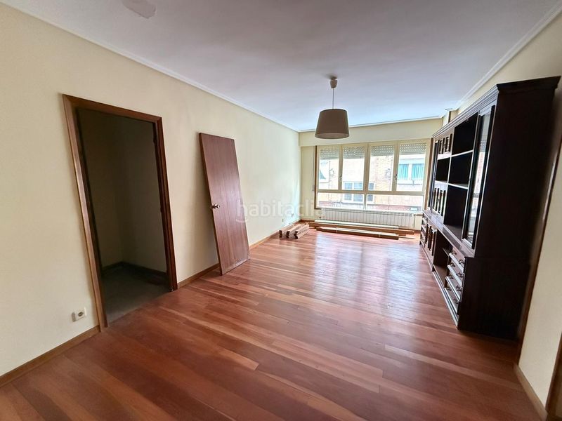 Foto a7d75470-e8b0-4e1d-9f1a-aa38c5ae1ee1. Pis a matilde de la torre 6 a Centro Castro - Urdiales