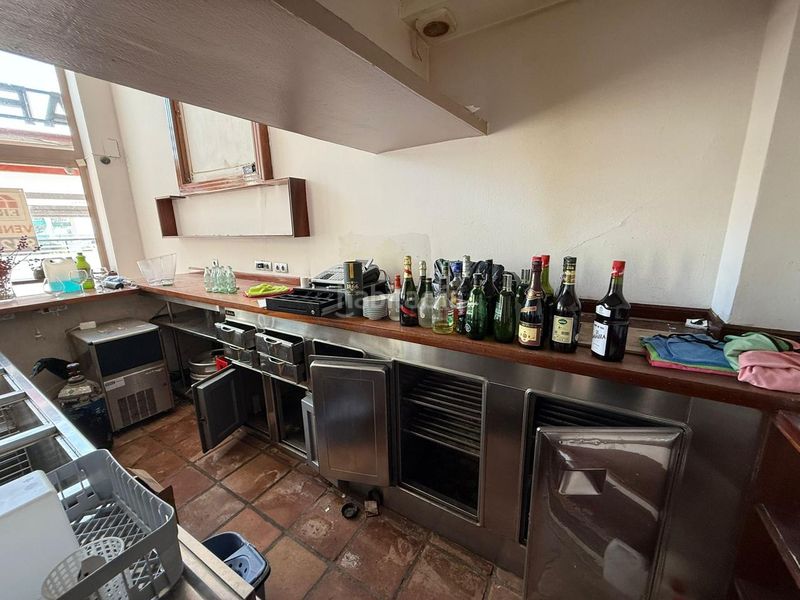 Foto cab2a1c8-83b9-4289-9ee3-6a006b3748ba. Local comercial a Centro Castro - Urdiales