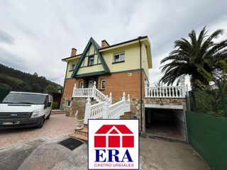 House  Barrio sámano-monteale