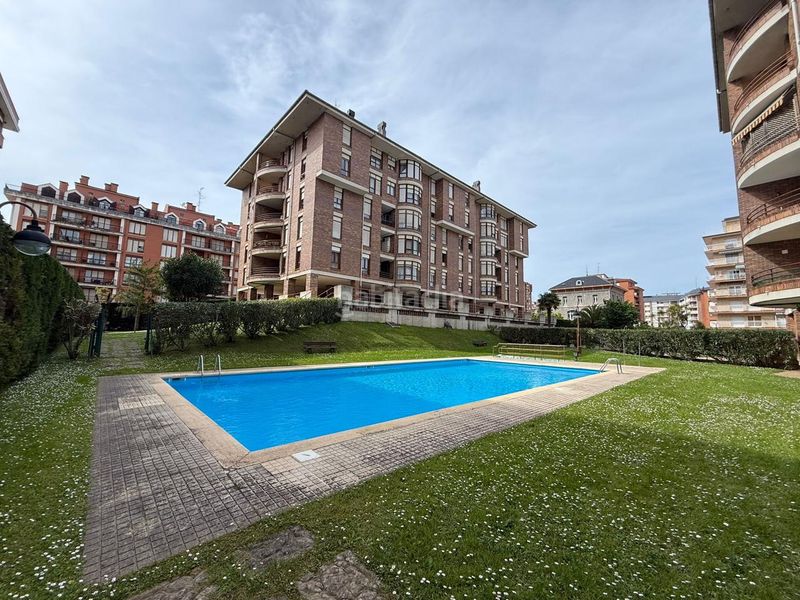 Foto 5ace0727-a06c-4906-954d-43cf8288f368. Appartamento in paseo menéndez pelayo 49 in Brazomar Castro - Urdiales