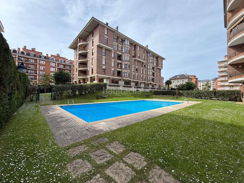Foto 5f608607-19c0-4424-b48f-c378f9e9705d. Appartamento in paseo menéndez pelayo 49 in Brazomar Castro - Urdiales