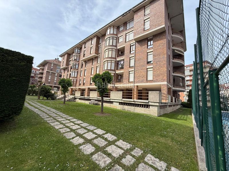 Foto 9ad43d31-95c3-4e17-a6af-76bf6094c157. Appartamento in paseo menéndez pelayo 49 in Brazomar Castro - Urdiales