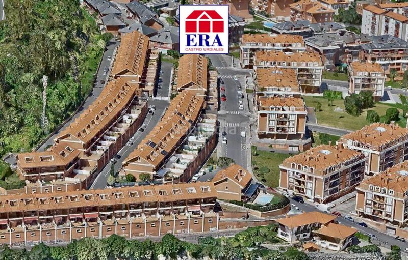 Foto b9ee20cc-61c9-46ca-883e-de427359847a. Casa adossada amb calefacció aparcament a Brazomar Castro - Urdiales