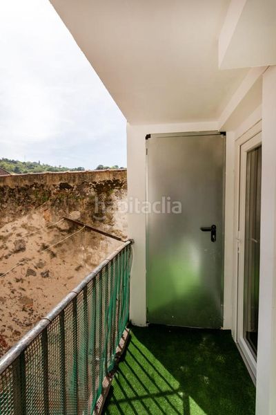 Foto dfb52706-eda6-4cd1-9e12-3483a9bd3d43. Piso en santa maría 18 en Centro Laredo
