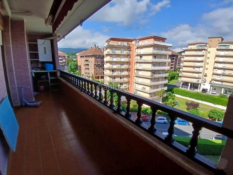 Foto a7b5cf8e-1c2c-496f-a56c-ce1d44949f89. Pis amb calefacció aparcament piscina a Brazomar Castro - Urdiales
