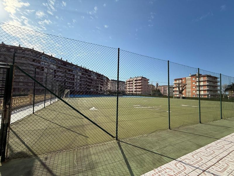 Foto 09874542-1702-45ee-aaa3-6fd0d9b955f1. Pis amb calefacció piscina a Brazomar Castro - Urdiales