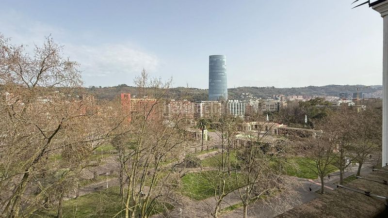 Foto c3c2a4ab-6f64-4053-b917-cb4055b27d92. Flat with heating in Abandoibarra - Guggenheim Bilbao