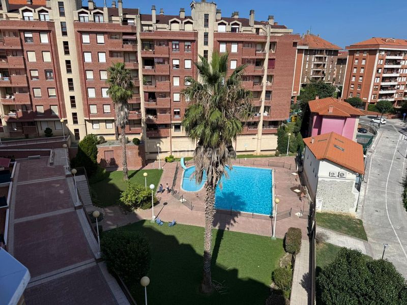 Foto 5903ccbc-1664-43c7-ad14-d114bd138b64. Pis a calle leonardo rucabado 43 a Brazomar Castro - Urdiales