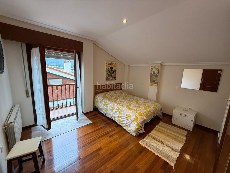 Foto 4fb405db-e953-4806-a8f9-e6d9f280f84a. Casa amb calefacció aparcament a Samano Castro - Urdiales