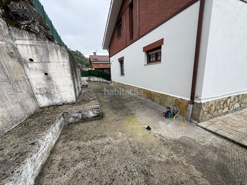 Foto 781c8d7b-c08c-4d7f-a1ee-f49a4585021f. Casa amb calefacció aparcament a Samano Castro - Urdiales