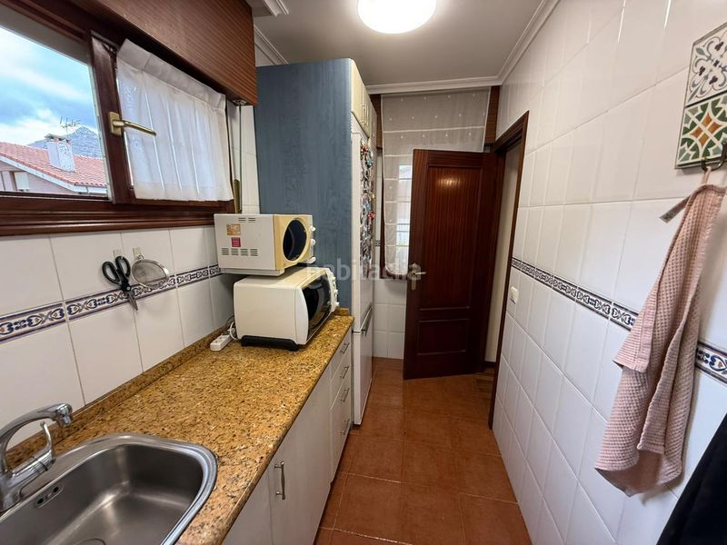 Foto f8391db0-3187-4f49-85a0-dd2e48e1bc3e. Casa amb calefacció aparcament a Samano Castro - Urdiales