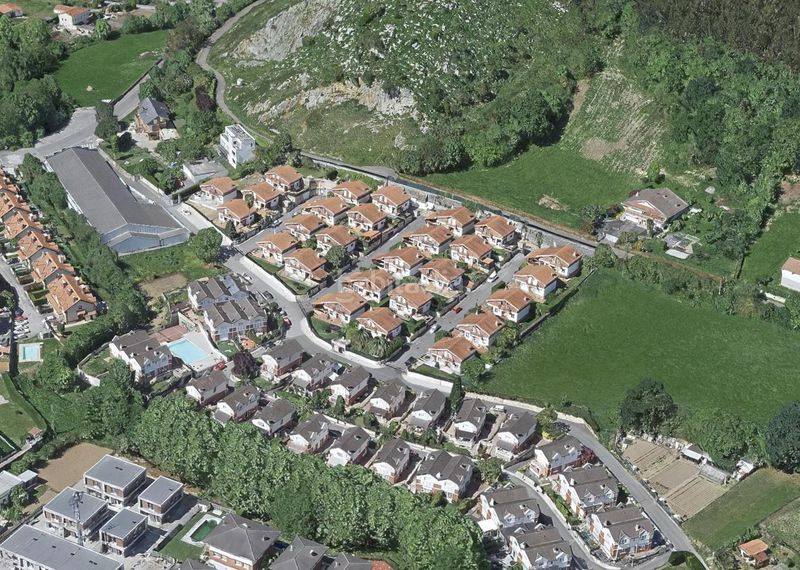 Foto 7457672d-15b9-41ea-bd43-713d0f74b912. Haus mit heizung parking in Samano Castro - Urdiales