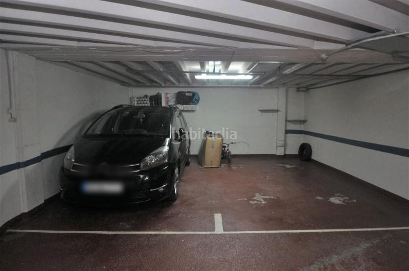 Foto 5719c584-1df1-48e1-be70-fbe08c3b7f24. Parking coche en venancio bosco 2 en Centro Castro - Urdiales