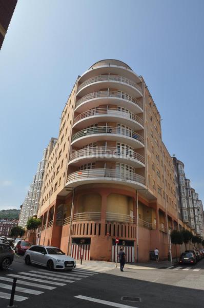 Foto becf5ce6-f522-4acb-95b1-66422ed77888. Parking voiture dans venancio bosco 2 dans Centro Castro - Urdiales