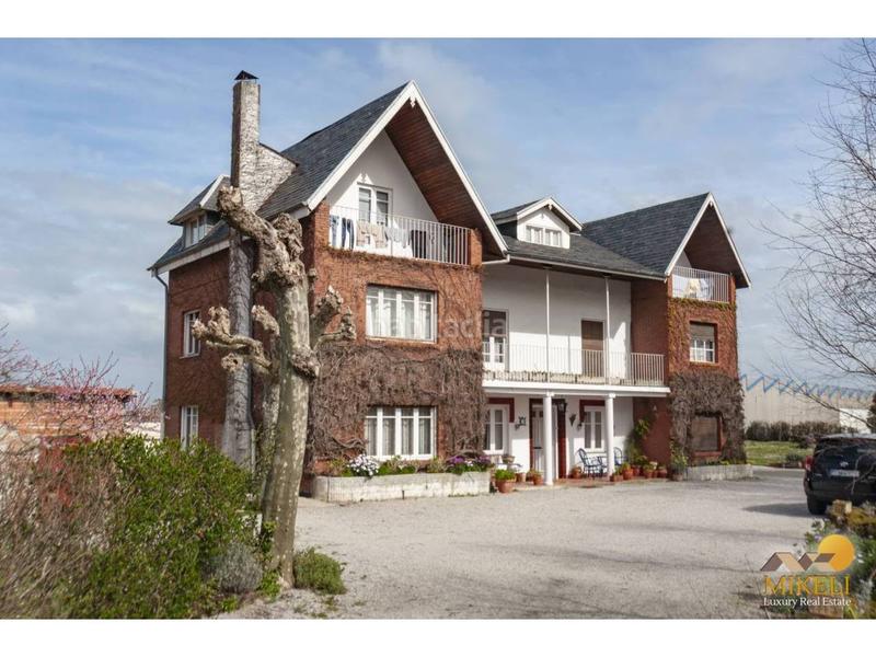 Foto 29b08075-ea48-41fa-89bb-d18c0b7a49e6. Casa casona con parcela requejada , venta , cantabria en Polanco