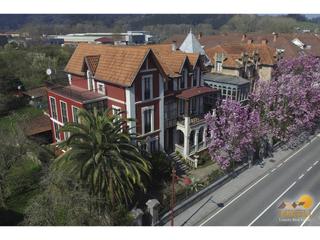 Casa a Progreso 27. Un singular palacete en venta en ampuero