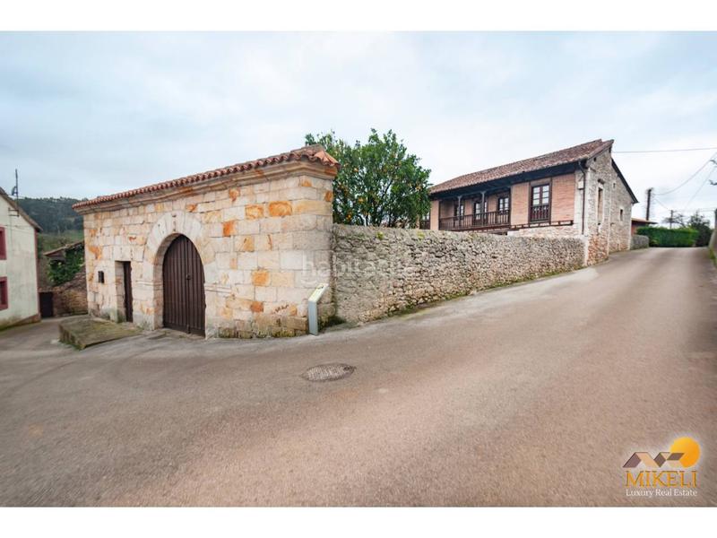 Foto ab497ade-b2c0-4e2f-bfd2-bdf2213f6a6b. Casa casona cántabra , piedra y madera , oreña , venta , cantabria en Alfoz de Lloredo