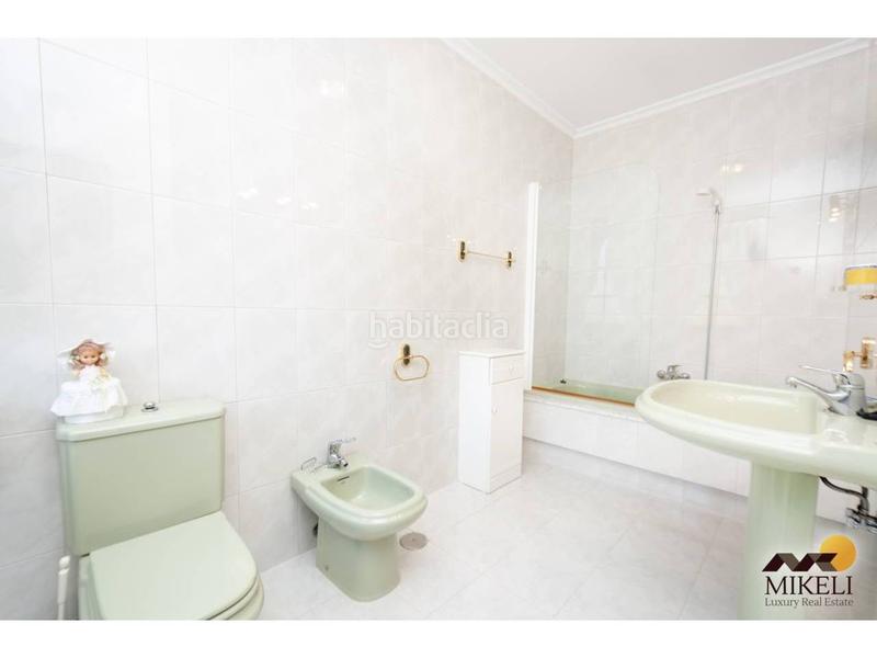 Foto b56ba46f-6bf6-409e-9a5b-cd062863746a. Chalet  en el alto Maliaño , con finca urbana edificable. en Camargo