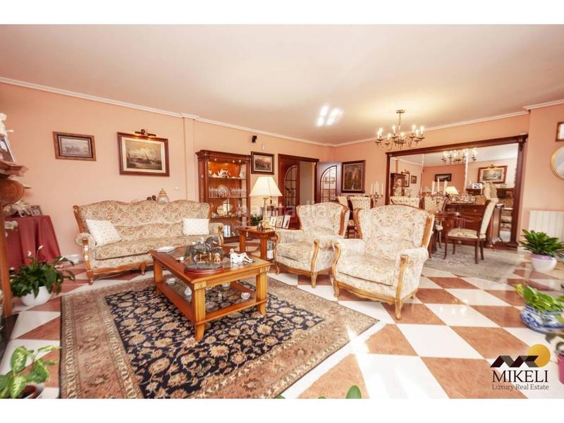 Foto f3a95a46-4333-4020-869a-91bb09ff37e9. Chalet  en el alto Maliaño , con finca urbana edificable. en Camargo