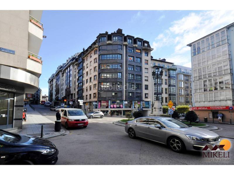 Foto b7f449a0-e08c-4453-921b-089f28b6c574. Alquiler local comercial local en alquiler en puertochico en Santander