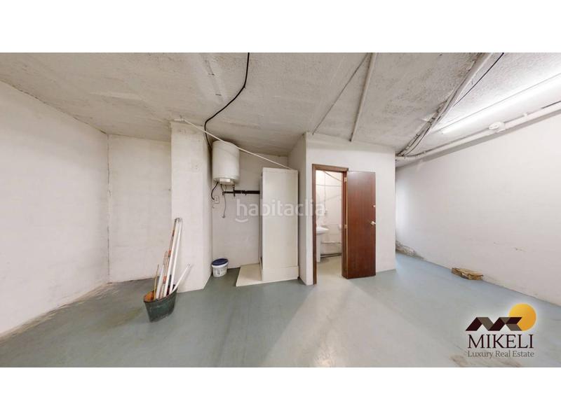 Foto 590f911b-4589-46c5-a565-b706bd83c744. Rent business premise in Puerto Chico Santander