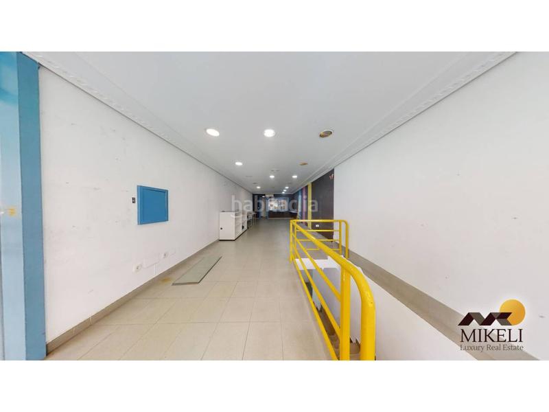 Foto ae2f1d27-a0c2-4cbc-9981-b02b49425f48. Rent business premise in Puerto Chico Santander