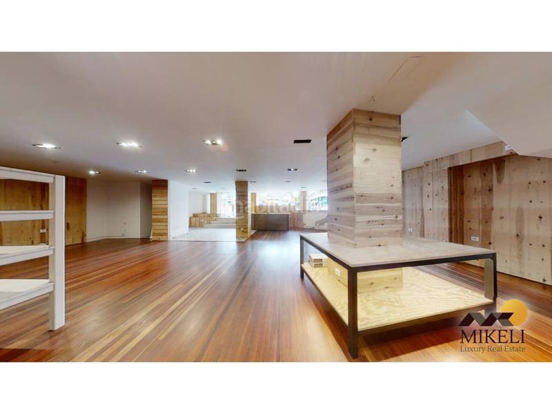 Foto fd4a618f-af0e-434c-bacf-71e32e771daf. Rent business premise in Puerto Chico Santander