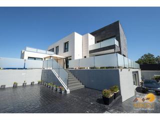 Chalet  Los calderones. Chalet unifamiliar , independiente , moderno , venta , soto de l