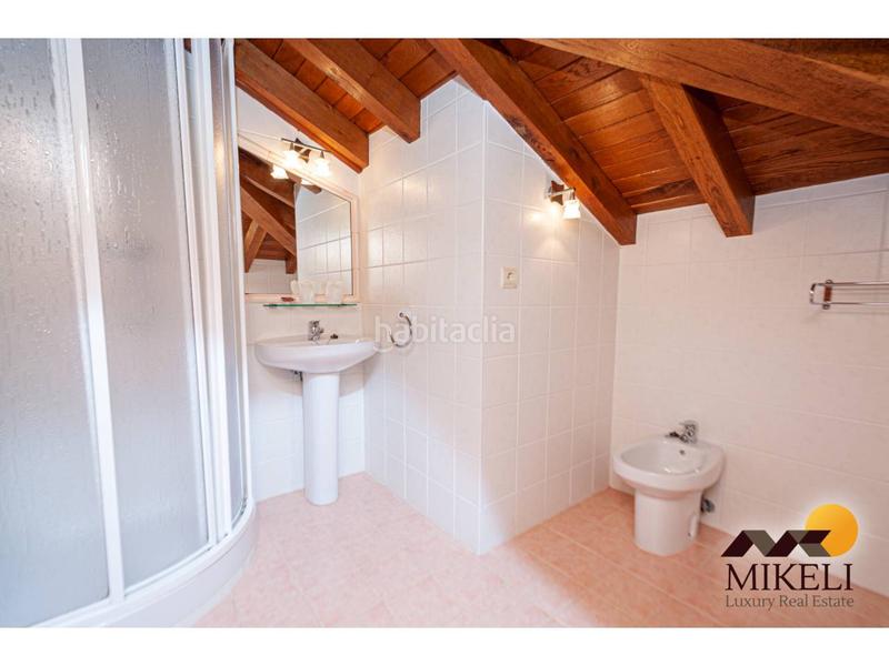 Foto 15fc3afb-4d60-4762-8e77-fa3fd1f2fee5. Edificio en barrio la herrán 46 encantadora posada una inversión única en cantabria en Santillana del Mar