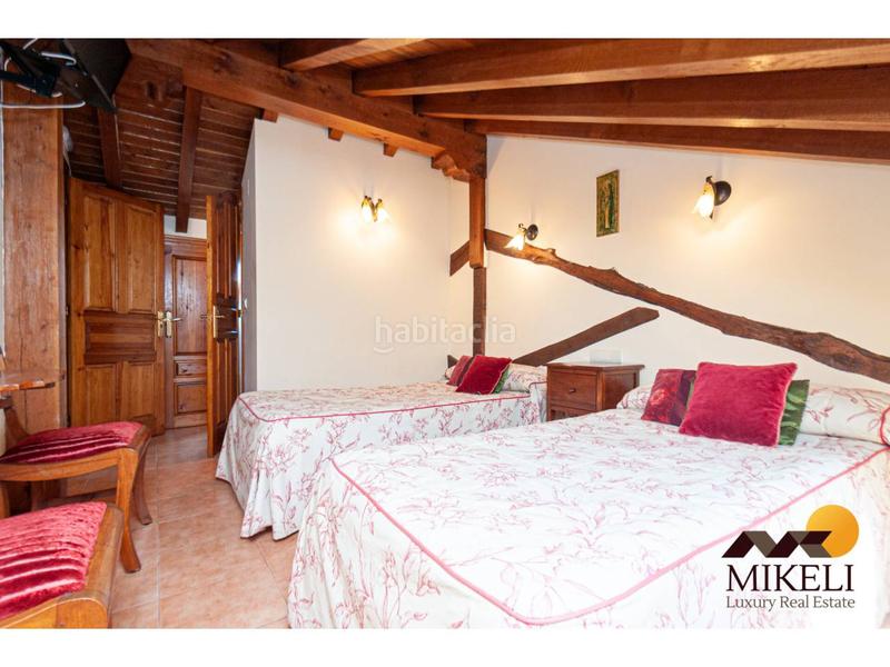 Foto 379ee0bd-3bc3-46b8-bae0-219afecc2628. Edificio en barrio la herrán 46 encantadora posada una inversión única en cantabria en Santillana del Mar