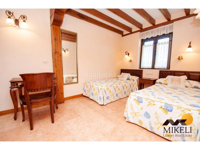 Foto 391d876f-6e00-4504-bbfb-64d3c67bafd8. Edificio en barrio la herrán 46 encantadora posada una inversión única en cantabria en Santillana del Mar