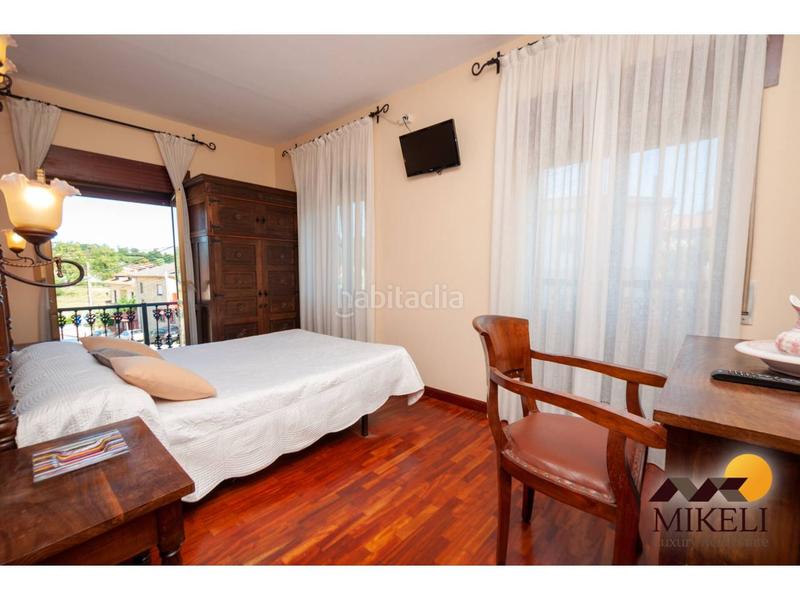 Foto 39cf1281-2bc0-4ae9-93f7-160878913374. Edificio en barrio la herrán 46 encantadora posada una inversión única en cantabria en Santillana del Mar