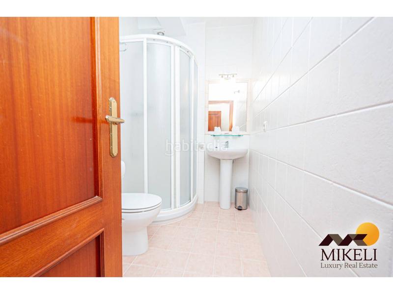 Foto 4a248a6f-ec23-4981-a431-062cf8b92eda. Edificio en barrio la herrán 46 encantadora posada una inversión única en cantabria en Santillana del Mar