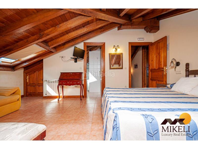 Foto 7056037f-6f53-43e4-bc7f-a559e8be1dab. Edificio en barrio la herrán 46 encantadora posada una inversión única en cantabria en Santillana del Mar