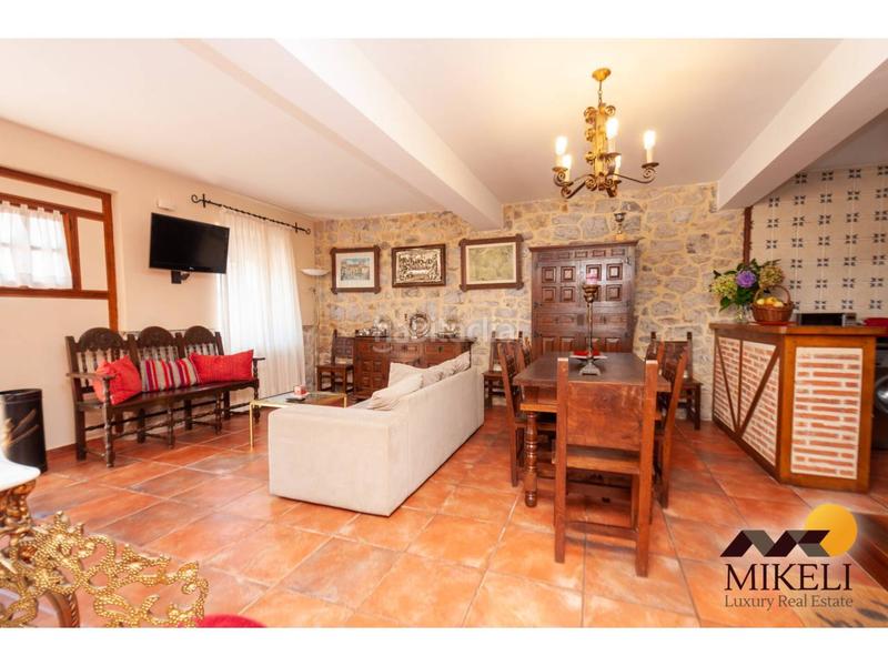 Foto a6afcfee-d55c-49f4-a67a-9fa7e8598d47. Edificio en barrio la herrán 46 encantadora posada una inversión única en cantabria en Santillana del Mar