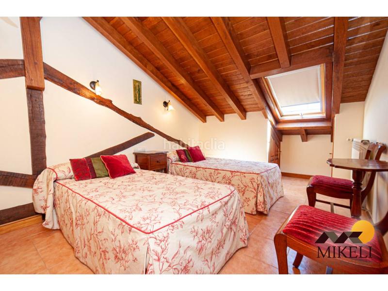 Foto a7f365b5-7455-4f77-9b61-ccada38a063d. Edificio en barrio la herrán 46 encantadora posada una inversión única en cantabria en Santillana del Mar