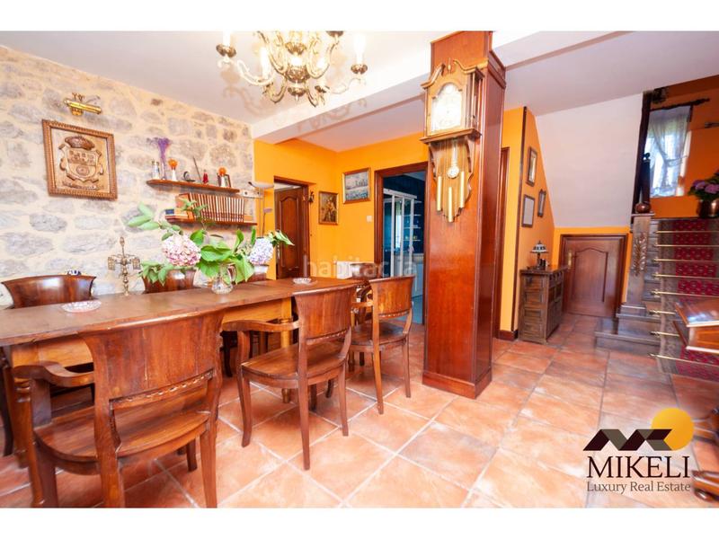 Foto e8a4bbd6-495b-49ae-9557-b89a2ef8df04. Edificio en barrio la herrán 46 encantadora posada una inversión única en cantabria en Santillana del Mar