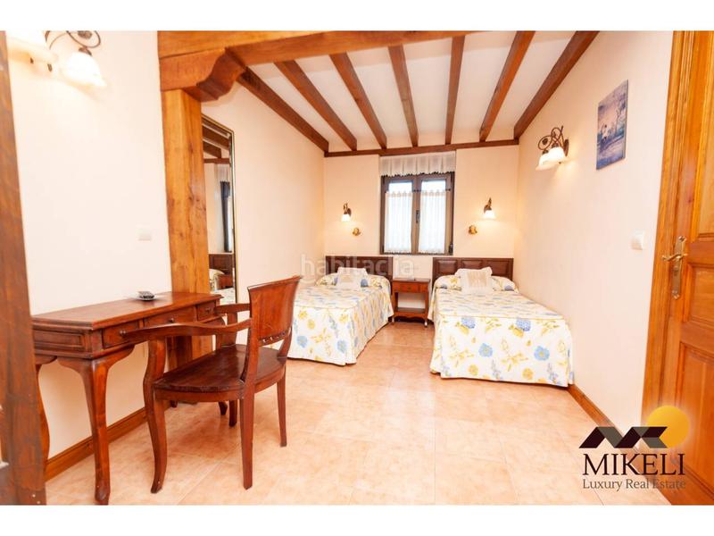 Foto f2cf7ca3-c731-435a-a479-96e84a92787d. Edificio en barrio la herrán 46 encantadora posada una inversión única en cantabria en Santillana del Mar
