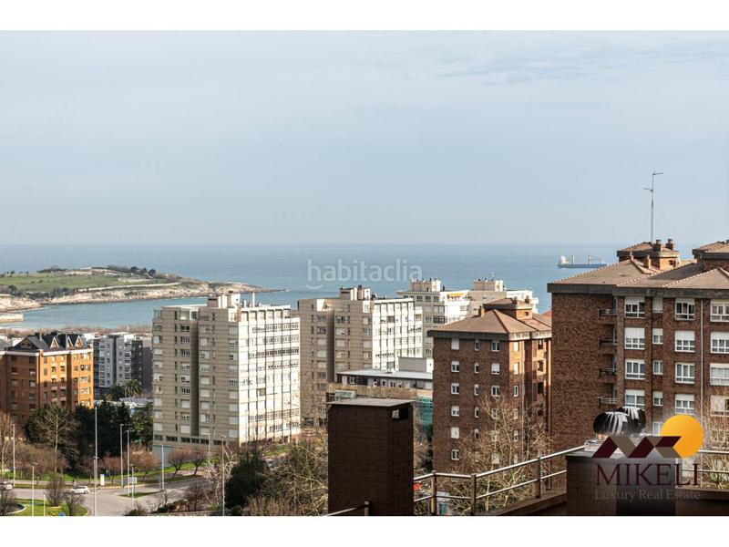 Foto 55f4abfc-5abe-4efd-9433-82a5927c8211. Piso coqueto apartamento con vistas al mar en el sardinero en Santander