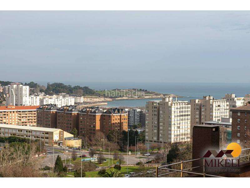 Foto 6e7ae20b-c4c2-4943-8a0e-d5bafda71a28. Piso coqueto apartamento con vistas al mar en el sardinero en Santander
