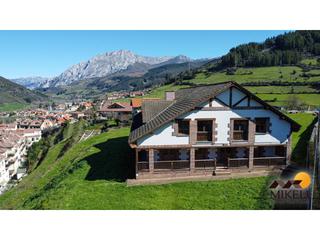 Edifici a Camino viejo 12. Hotel en venta en potes