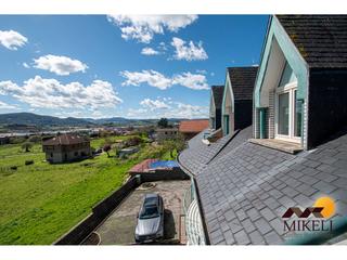 Chalet  Barrio san camilo. Un chalet en venta amplio y cautivador en guarnizo,