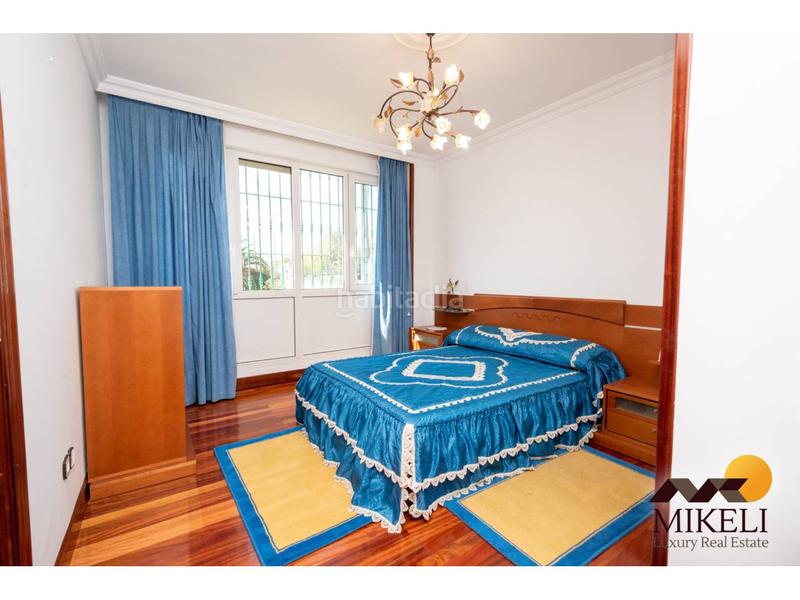 Foto 54d2558d-2206-43c1-8b87-64135f9810ac. Chalet un chalet en venta amplio y cautivador en guarnizo, en Astillero (El)
