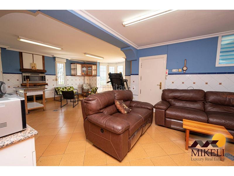 Foto 9c8ed8b6-ac95-41d2-ad20-a99a05ab4559. Chalet un chalet en venta amplio y cautivador en guarnizo, en Astillero (El)